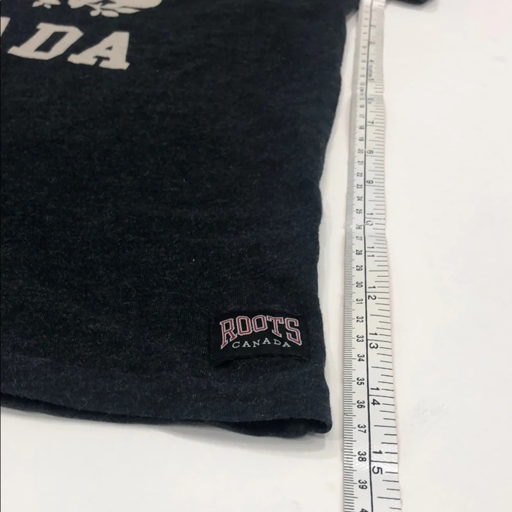 🦫Roots Charcoal Gray Woman’s T-Shirt – Size XS - Picture 7 of 13